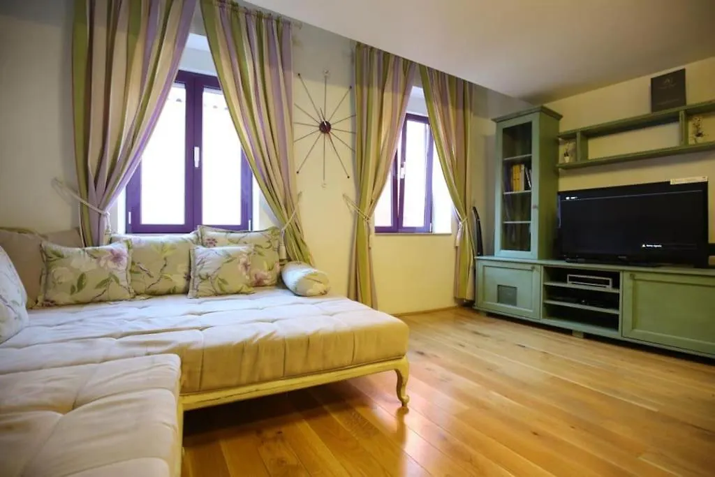 Apartment Maria In Zadar Old Town